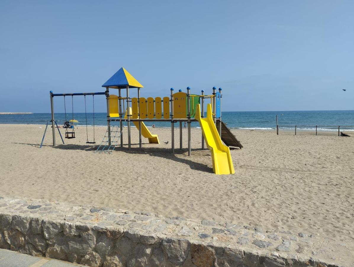 Atico Frente Al Mar Con Parking Para 5 Personas Calafell Eksteriør billede