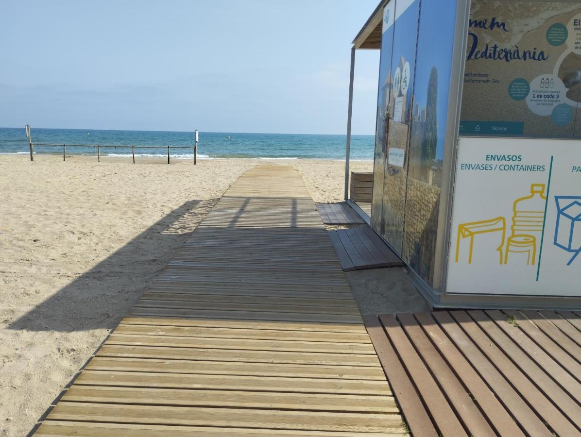 Atico Frente Al Mar Con Parking Para 5 Personas Calafell Eksteriør billede